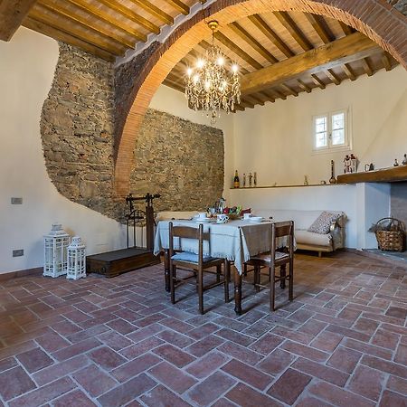 B&B Pietra A Padule Filettole Екстериор снимка
