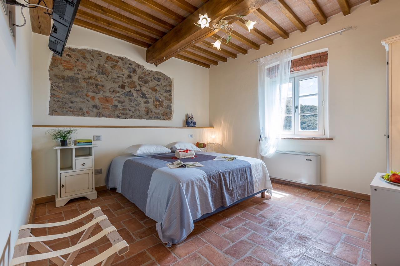 B&B Pietra A Padule Filettole Екстериор снимка