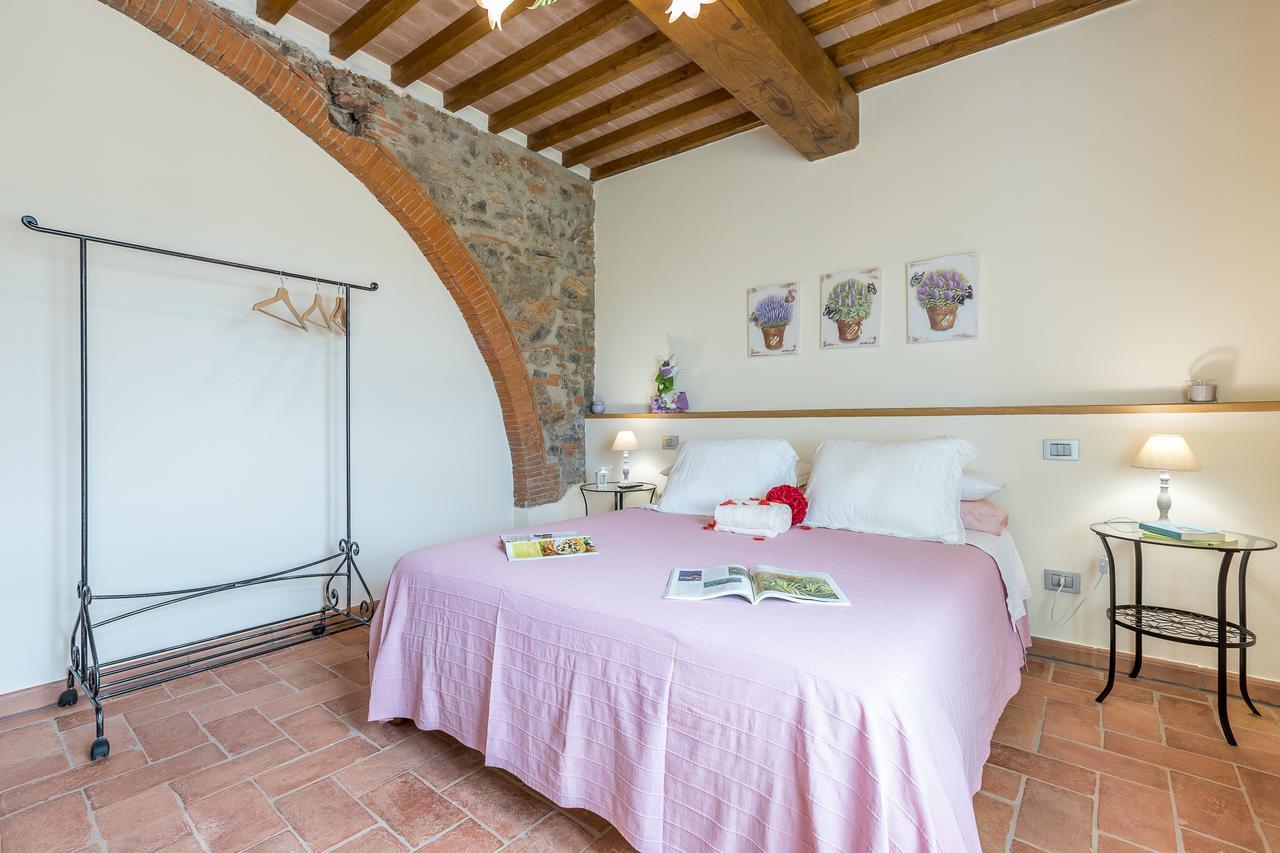 B&B Pietra A Padule Filettole Екстериор снимка