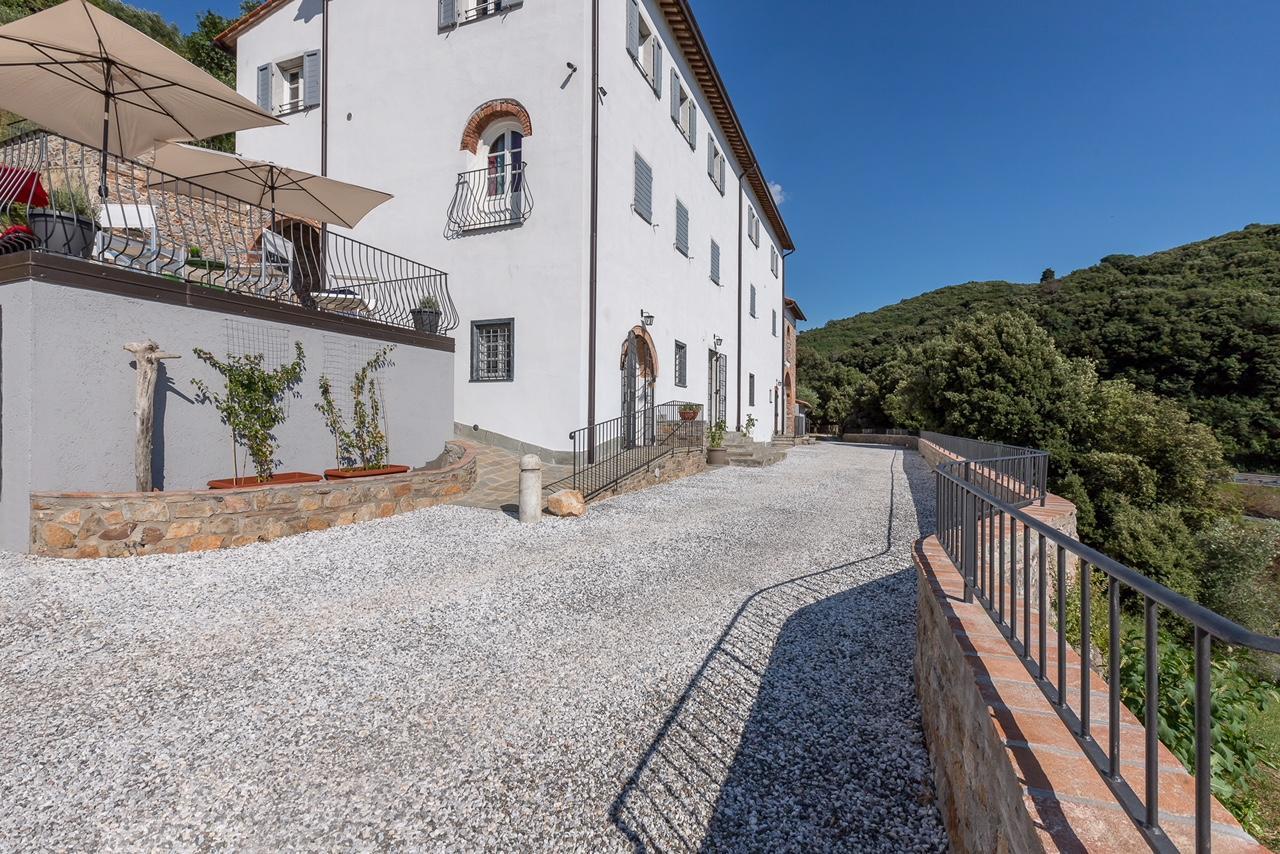 B&B Pietra A Padule Filettole Екстериор снимка