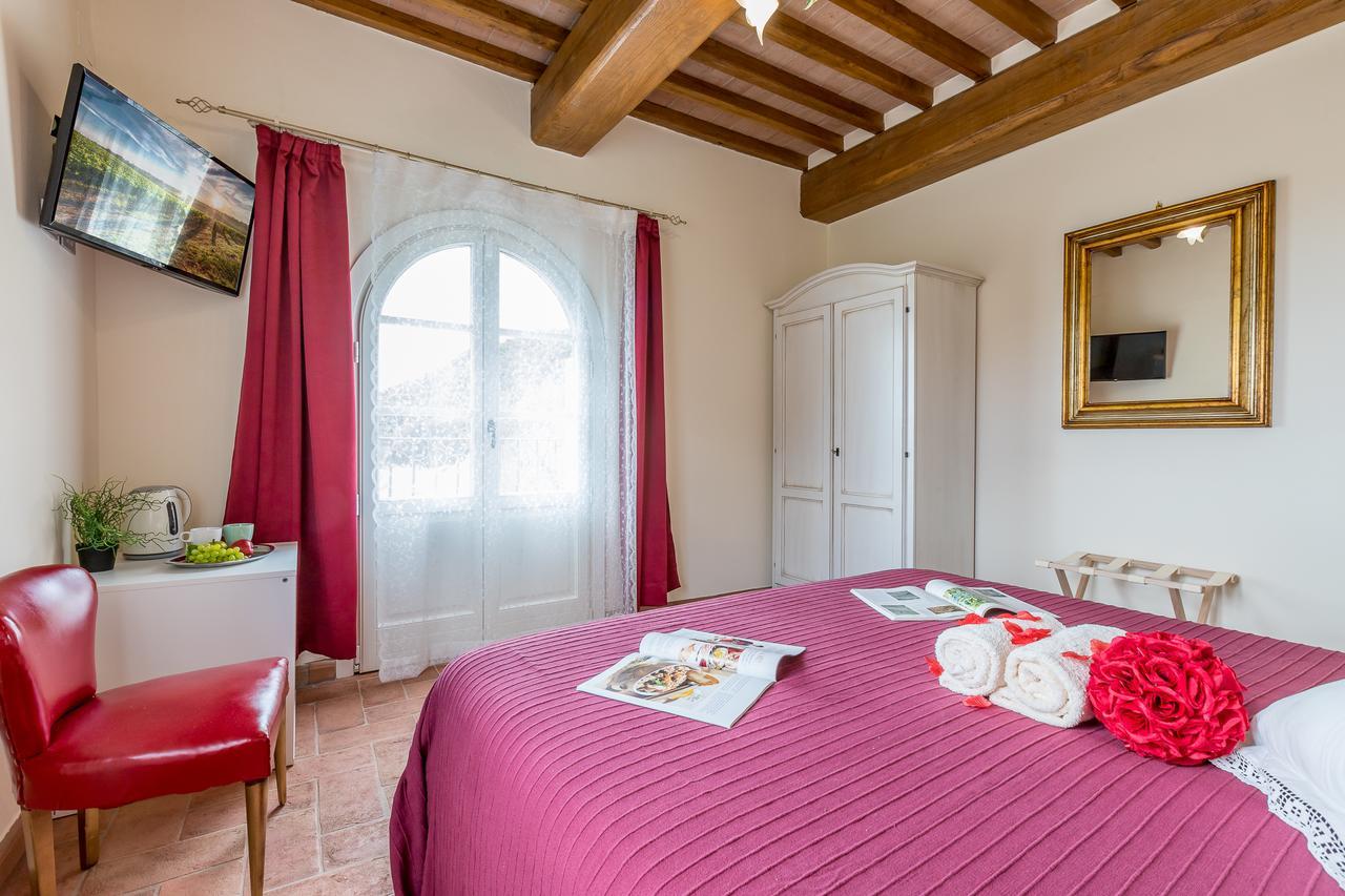 B&B Pietra A Padule Filettole Екстериор снимка