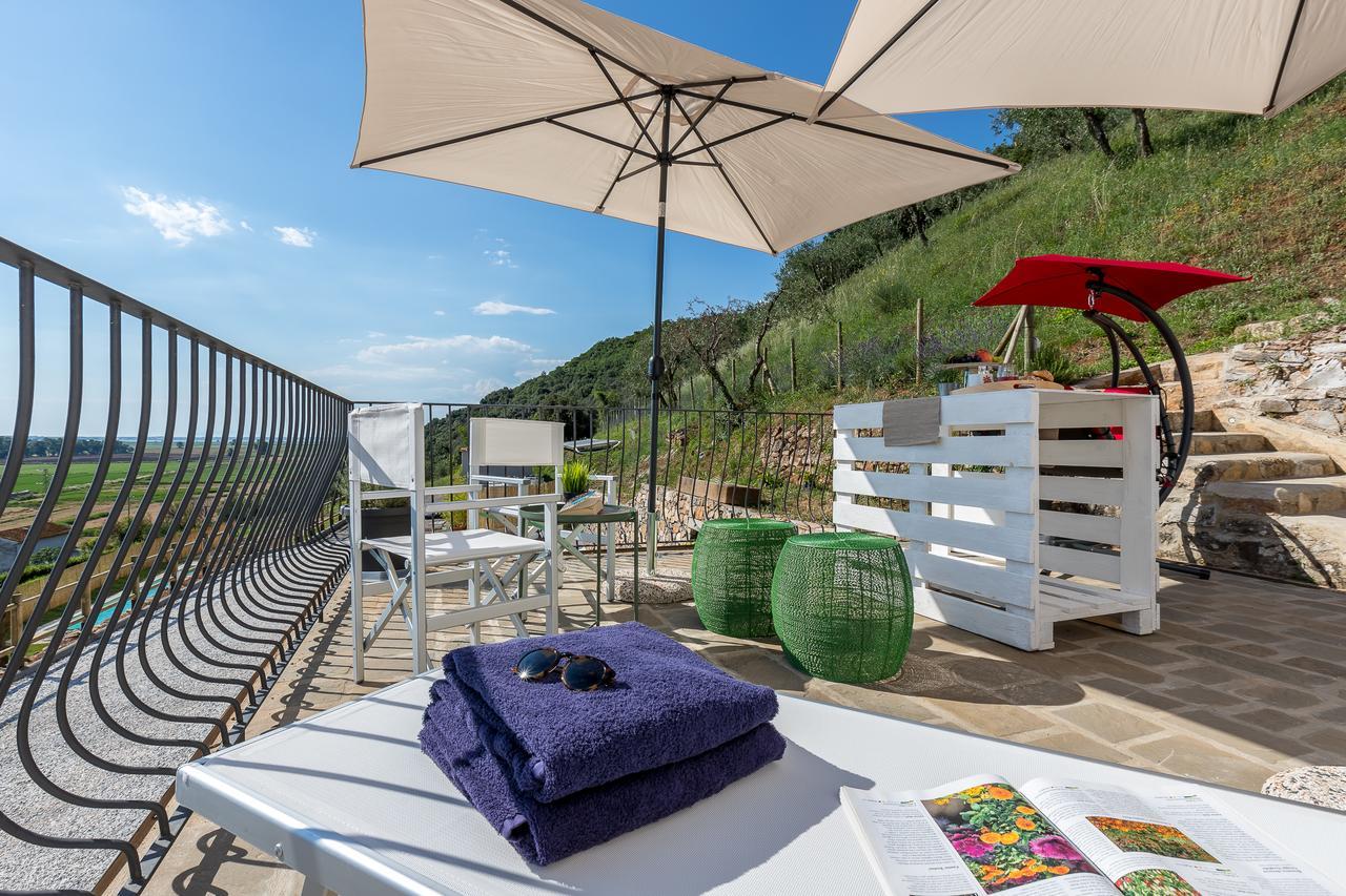 B&B Pietra A Padule Filettole Екстериор снимка